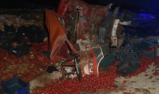 Mersin'de feci kazada araçlar hurda yığınına döndü: 1 ölü, 1 yaralı