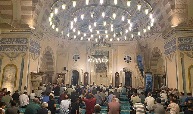 466 yıllık camide Mevlid Kandili idrak edildi