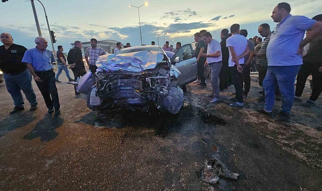 Aksaray'da iki otomobil çarpıştı: 4 yaralı