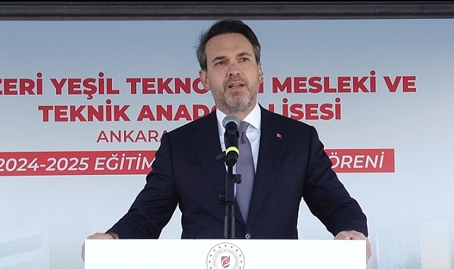 Bakan Bayraktar: "Eskiden sadece aydınlatma amaçlı kullanılan elektrik bugün hayatımızın her alanında var"