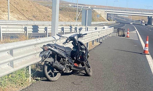 Bariyerlere çarpan motosikletin sürücüsü yaralandı