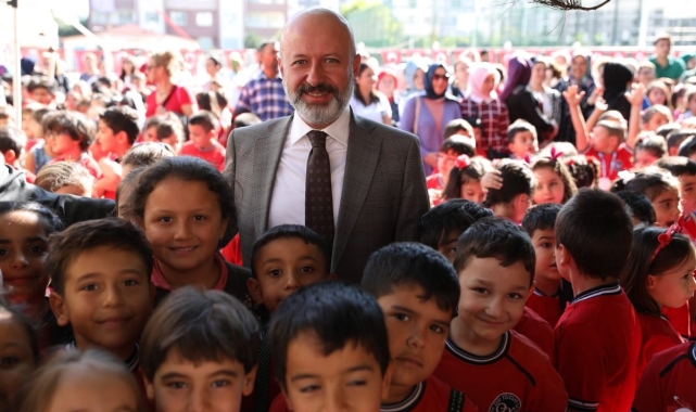 Başkan Çolakbayrakdar: "Eğitim için tüm imkânlarımızı seferber ediyoruz"