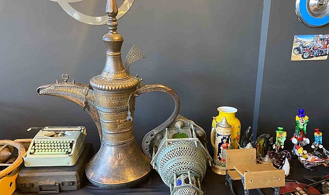Başkentte antika eşyalar ve klasik otomobiller ilk defa bir arada satıldı