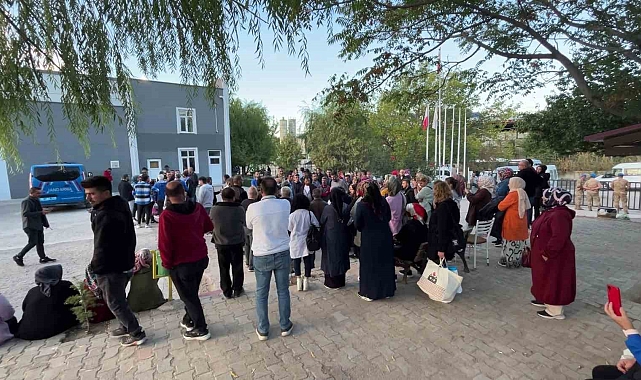 Çalışmak için fabrikaya giden 250 kişi işsiz kaldıklarını öğrendi