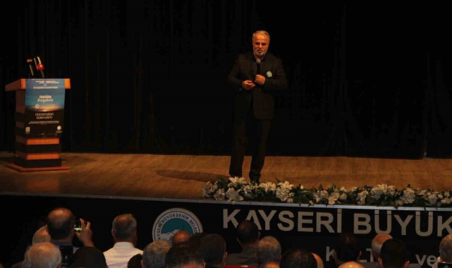 Diyanet İşleri Başkan Yardımcısı İşliyen: "Efendimizden ahlak, sünnet, hayat tarzı olarak uzaklaştıkça cahiliye dönemine benzemeye başladı"
