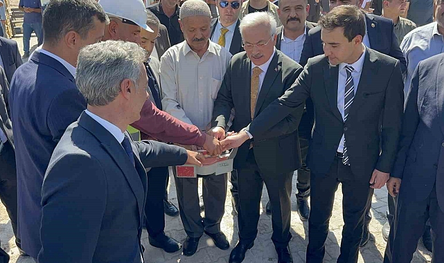 Eskil'de okul temeli atıldı, Kuran Kursu açıldı