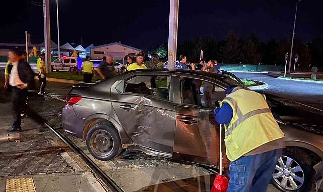 Kayseri'de kazaya karışan otomobilin sürücüsü kaçtı: 5 yaralı