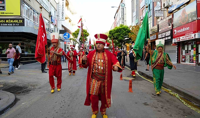 Kırıkkale'de eğitim-öğretim yılı, mehteranlı kortej ve öğrenci gösterileriyle başladı