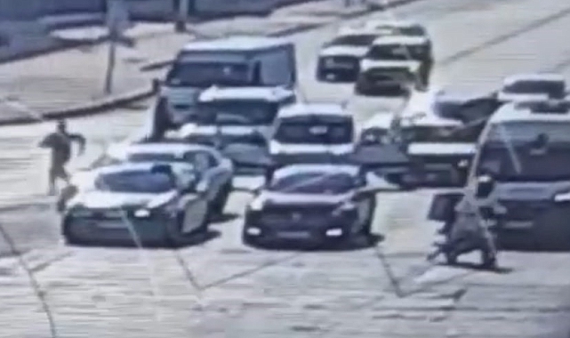Konya'da polislerin silahlı saldırıya uğradığı anlar kameraya yansıdı