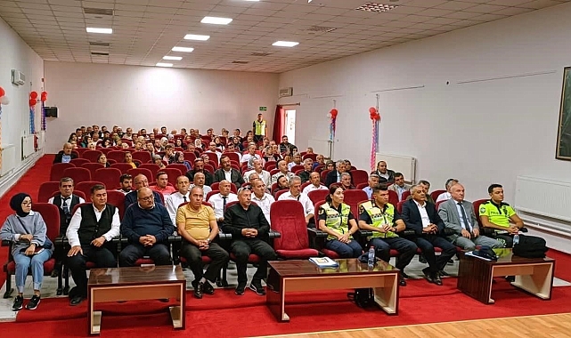 Okul yolunda güvenlik için sürücü ve rehber personele eğitim verildi