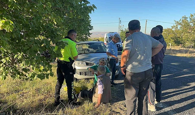 Önünde namaz kıldığı aracın altında kaldı