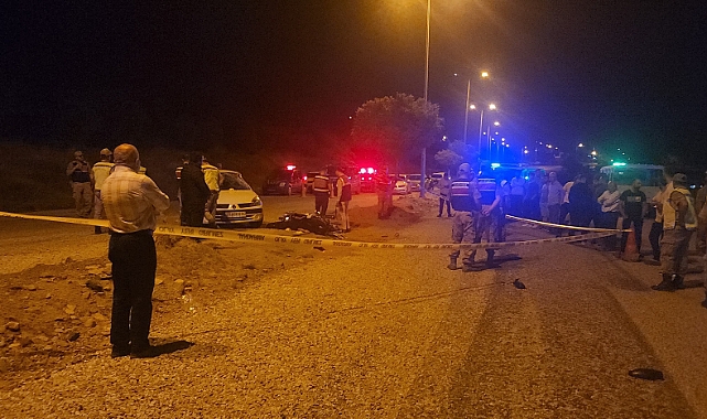 Otomobille çarpışan motosikletteki 1 kişi öldü, 1 kişi ağır yaralı