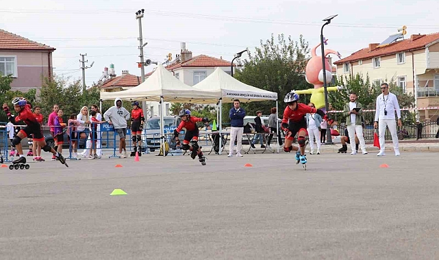 Tekerlekli Paten Türkiye Şampiyonası Karaman'da başladı