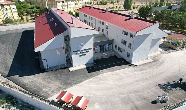 Tomarza Mevlüt Kahraman Kız Öğrenci Yurdu ilk öğrencilerini almaya başladı