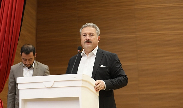 Başkan Palancıoğlu'nun benzersiz finans modeli vatandaşı ev sahibi yaptı