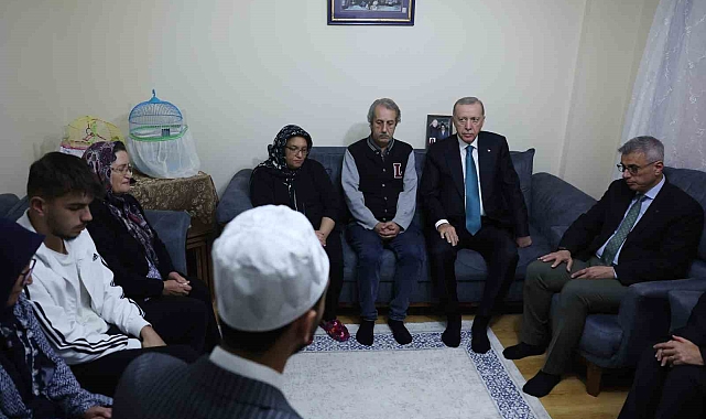 Cumhurbaşkanı Erdoğan'dan AK Parti'li Önderoğlu'nun ailesine taziye ziyareti