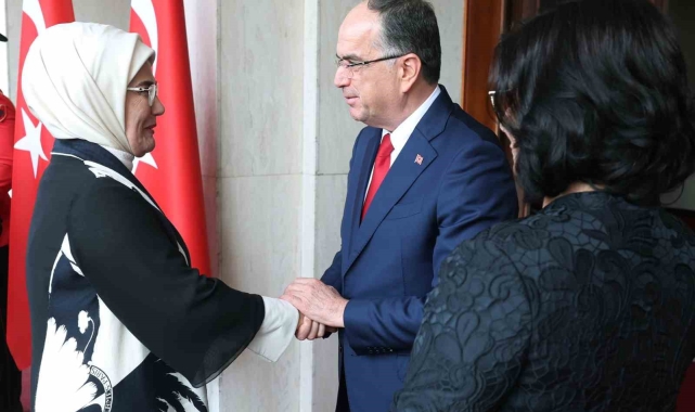 Emine Erdoğan, Arnavutluk Cumhurbaşkanı Bayram Begay'ın eşi Armanda Begay ile görüştü