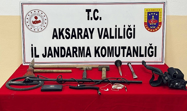 Kaçak kazı yapan defineciler suçüstü yakalandı