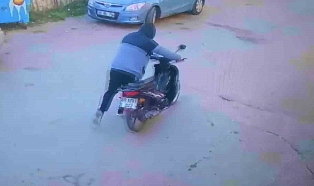 Kameraya yakalanan motosiklet hırsızları tutuklandı