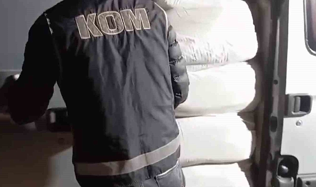Kayseri'de 1 ton 760 kilo kaçak tütün ele geçirildi