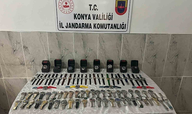 Konya'da 88 adet gümrük kaçağı saat yakalandı