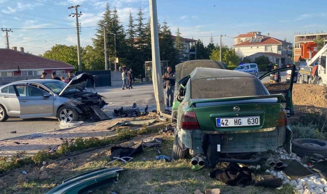 Konya'da iki otomobil çarpıştı: 4 yaralı