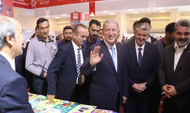 Milli Savunma Komisyonu Başkanı Hulusi Akar: "Kültürün ve medeniyetin yaşatılmasında kitapların önemli bir rolü var"