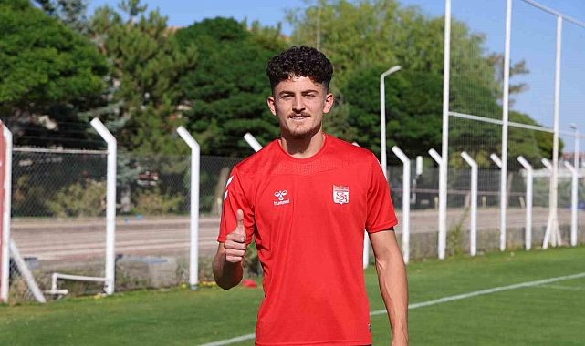 Milli takım çağırıldı, kendi takımında forma bulamıyor