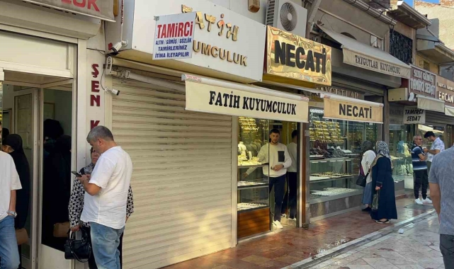 Müşterilerinden topladığı 25 milyon liralık altınla kaçan kuyumcu Tekirdağ'da yakalandı