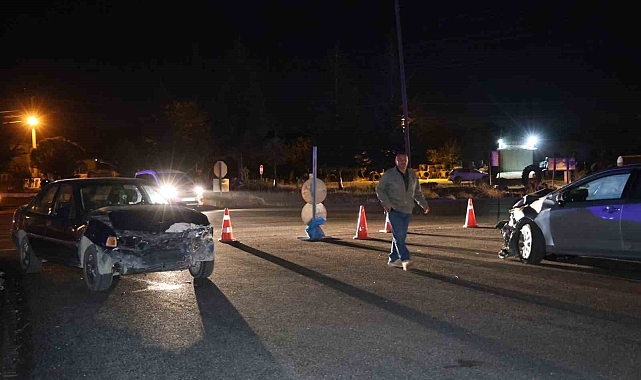 Nevşehir'de zincirleme trafik kazası: 5'i turist 7 yaralı
