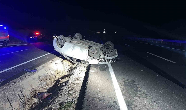 Sivas'ta trafik kazası: 2 ölü 1 yaralı