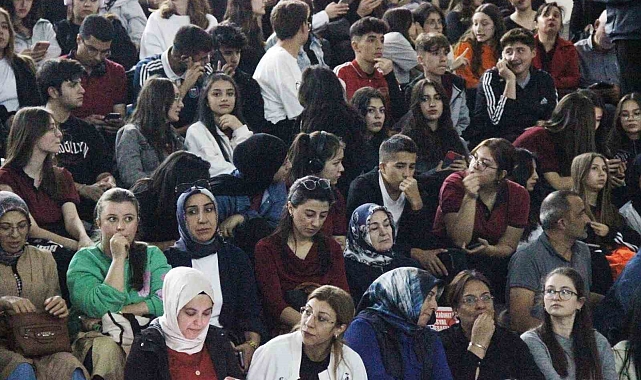 Yozgat'ta bin 500 kişiye "En İyi Narkotik Polisi Anne" konulu eğitim verildi
