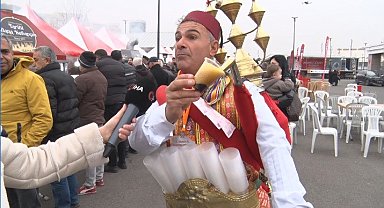 Adana Tanıtım Günleri'nde 106 metrelik Adana kebap dağıtıldı