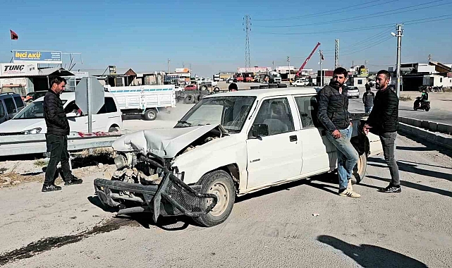 Aksaray'da kamyonetler çarpıştı: 1 yaralı