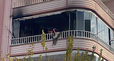 Alevlere teslim olan apartman dairesi kullanılmaz hale geldi
