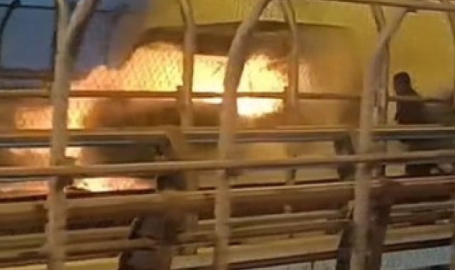 Ankara'da seyir halindeki araç alev topuna döndü