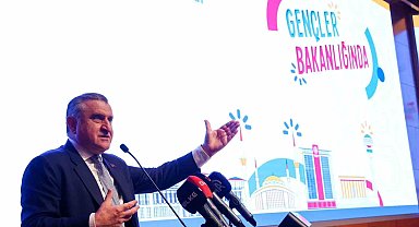 Bakan Bak: "Yusuf Dikeç'in pozu tüm olimpiyatlarda ve hala bir fenomen"