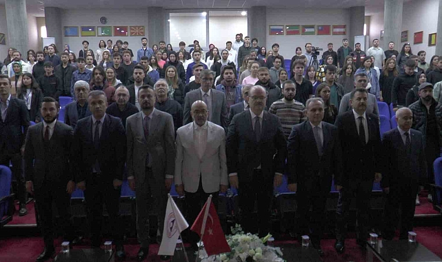 Bakan Yardımcısı Çam: "Gençler zorlu bir dönemin oyuncuları ama büyük fırsatlarla karşı karşıyalar"