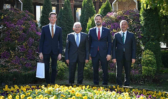 Başkan Büyükkılıç; Macaristan Büyükelçisi Matis ve Fahri Konsolos Şahbaz'ı ağırladı