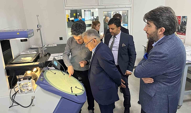 Başkan Büyükkılıç'tan TOMTAŞ Havacılık Tesisine ziyaret