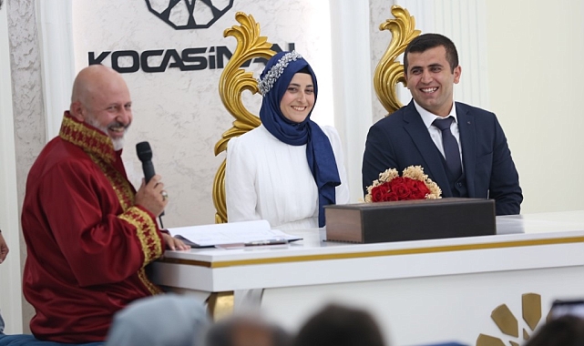 Başkan Çolakbayrakdar, "Çiftler, hayatlarının en güzel 'evet'ini daha güzel modern bir salonda diyor"