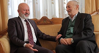 Başkan Çolakbayrakdar, ilkokul öğretmeniyle buluştu