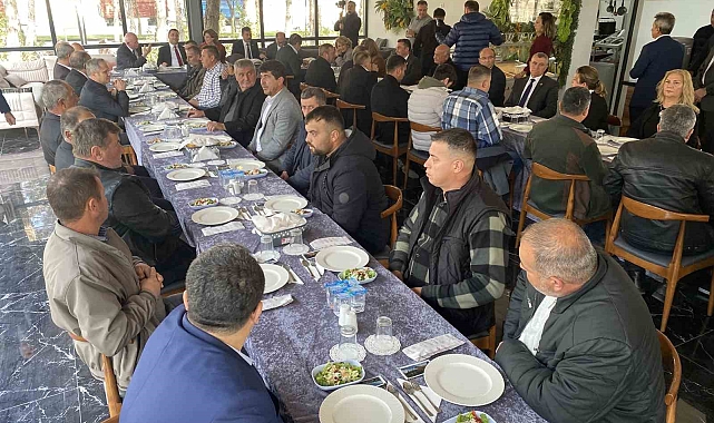 Bir araya gelen başkanlar muhtarların istek ve taleplerini dinledi