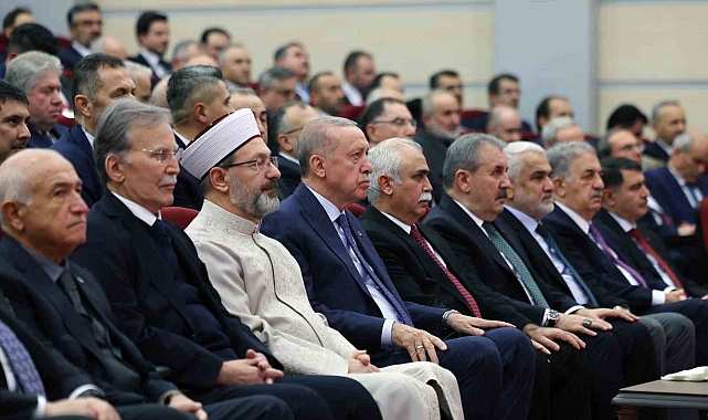 Cumhurbaşkanı Erdoğan: "Dijital hareket yeni bir yapay din oluşturma gayreti içindedir"