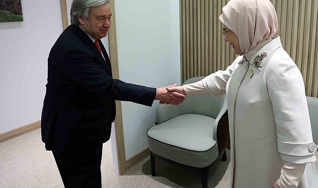 Emine Erdoğan, COP29'da BM Genel Sekreteri Guterres ile görüştü