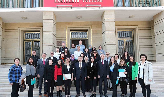 İşaret dili kursunu tamamlayan kamu personeli sertifikalarını aldı