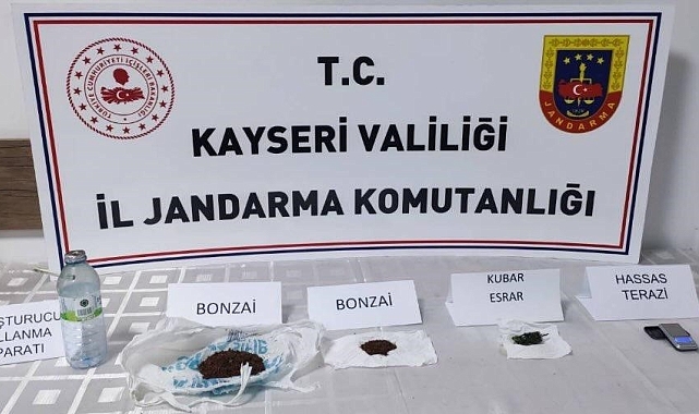 Jandarma'dan uyuşturucu operasyonu: 3 Gözaltı