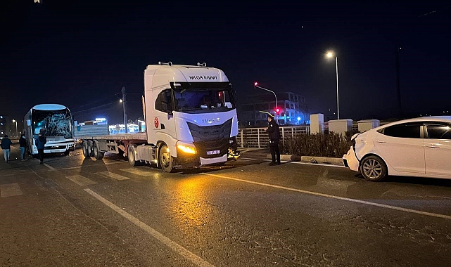 Kayseri'de 3 araçlı zincirleme kaza: 2 yaralı