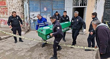 Kız kardeşi ablasını tabancayla öldürülmüş halde buldu