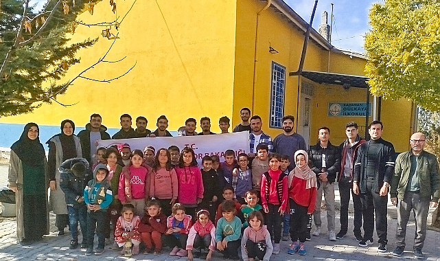 PİRİ REİS ERKEK YURDU GÖNÜLLÜLERİ, ‘HAYATA RENK KAT’ PROJESİYLE GÜLKAYA KÖYÜ’NDE